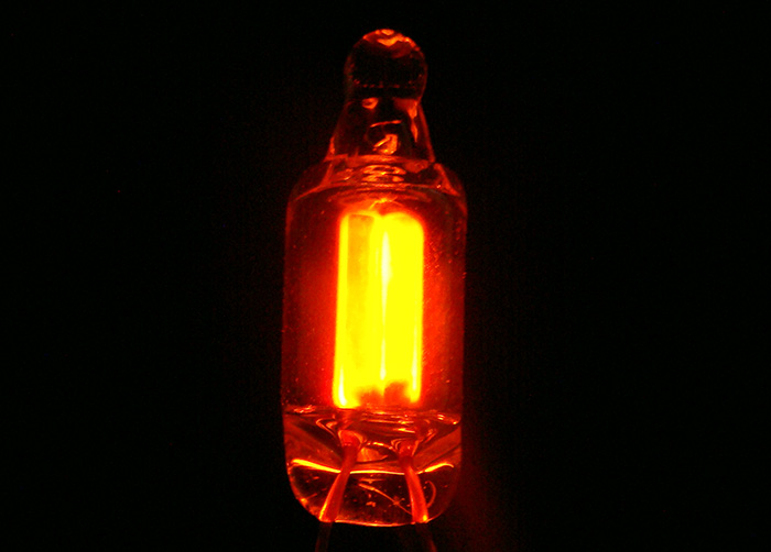 深圳林欣電子氖燈泡 NE-2 氖燈發光圖片 深圳林欣電子氖燈泡 NE-2 氖燈發光圖片