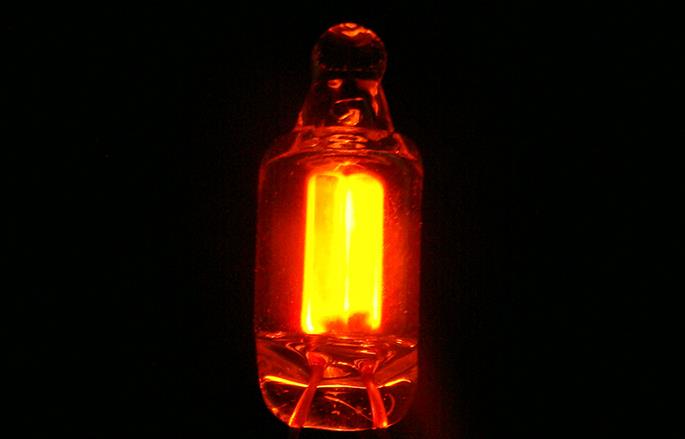 氖泡.jpg 氖泡.jpg