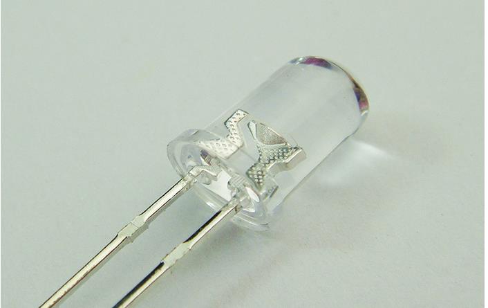 直插式發(fā)光二極管.jpg 直插式發(fā)光二極管.jpg